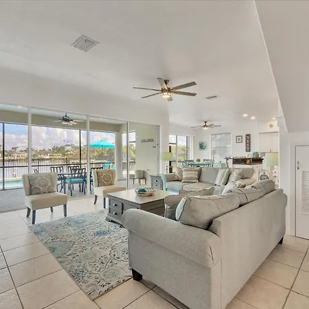 2674 Lake View